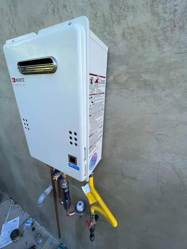 Tankless water heater installation for South Milwaukee homes
